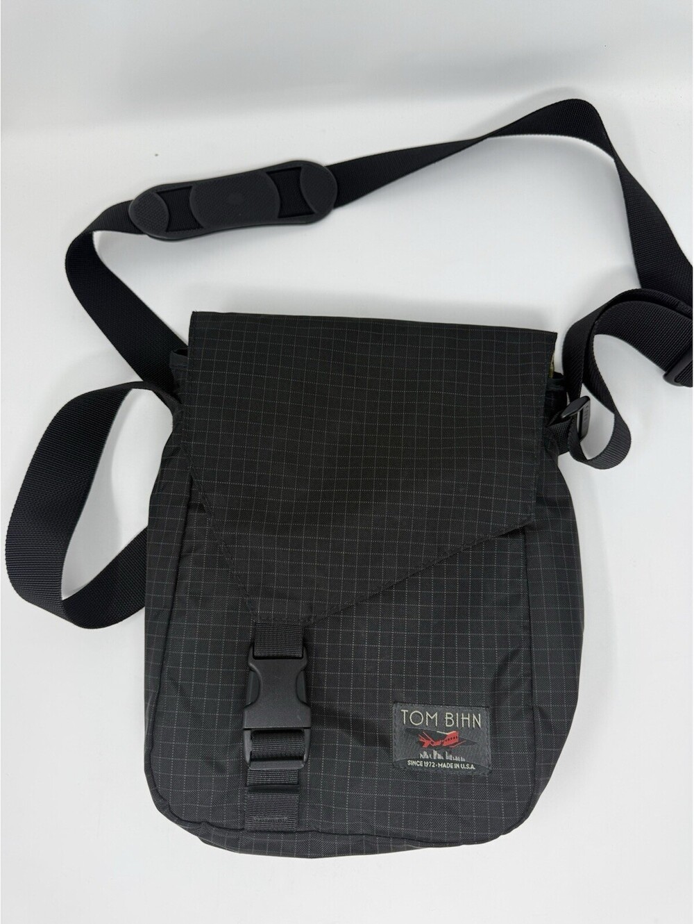 Tom Bihn Black Halcyon Small Cafe Bag With Wasabi And Includes Freudian Slip